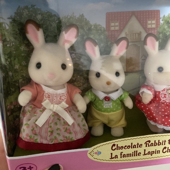 NIB! Calico Critters Chocolate Rabbit Family - Picture 2 of 6